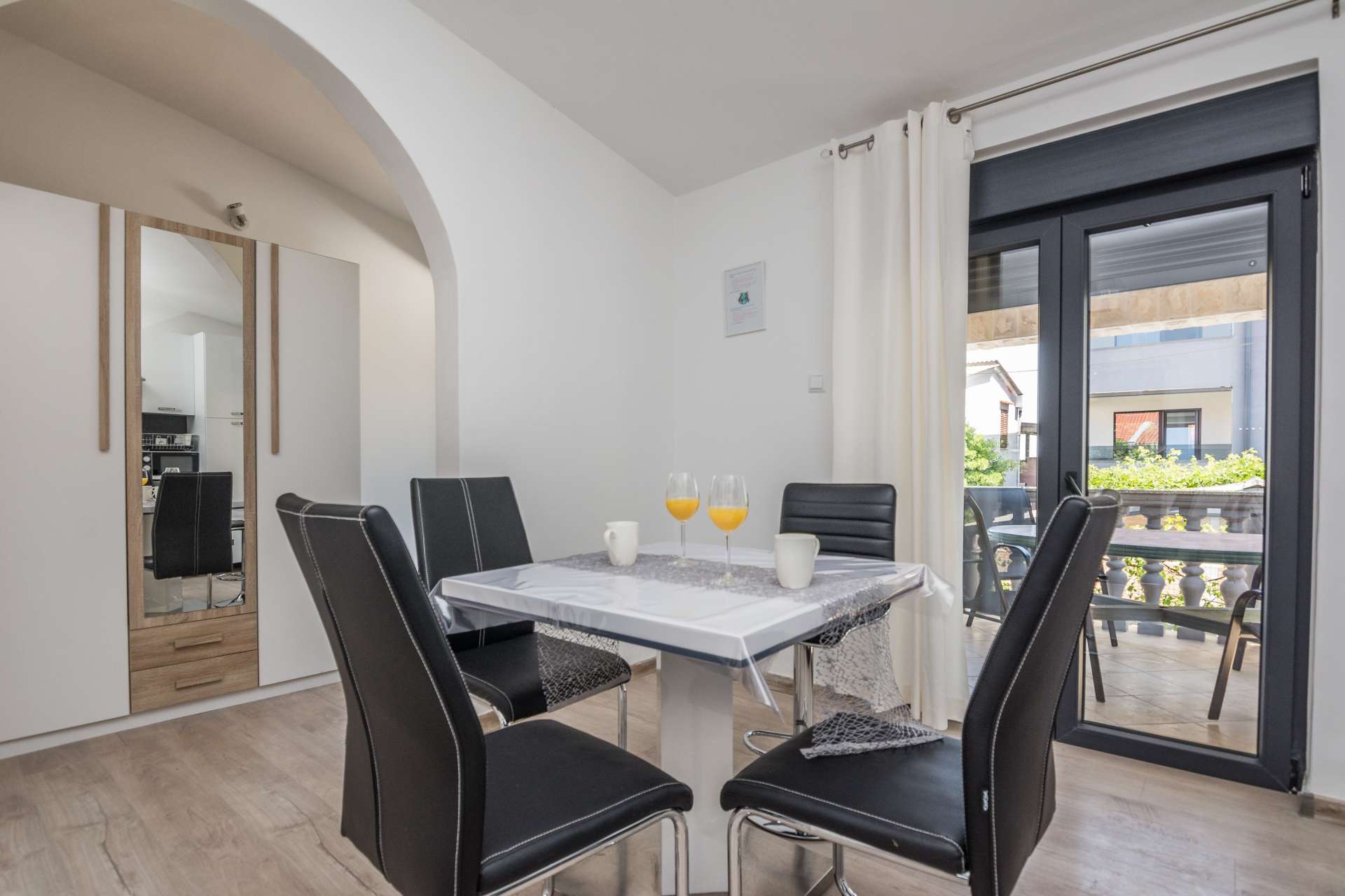 Apartment Bilic 2