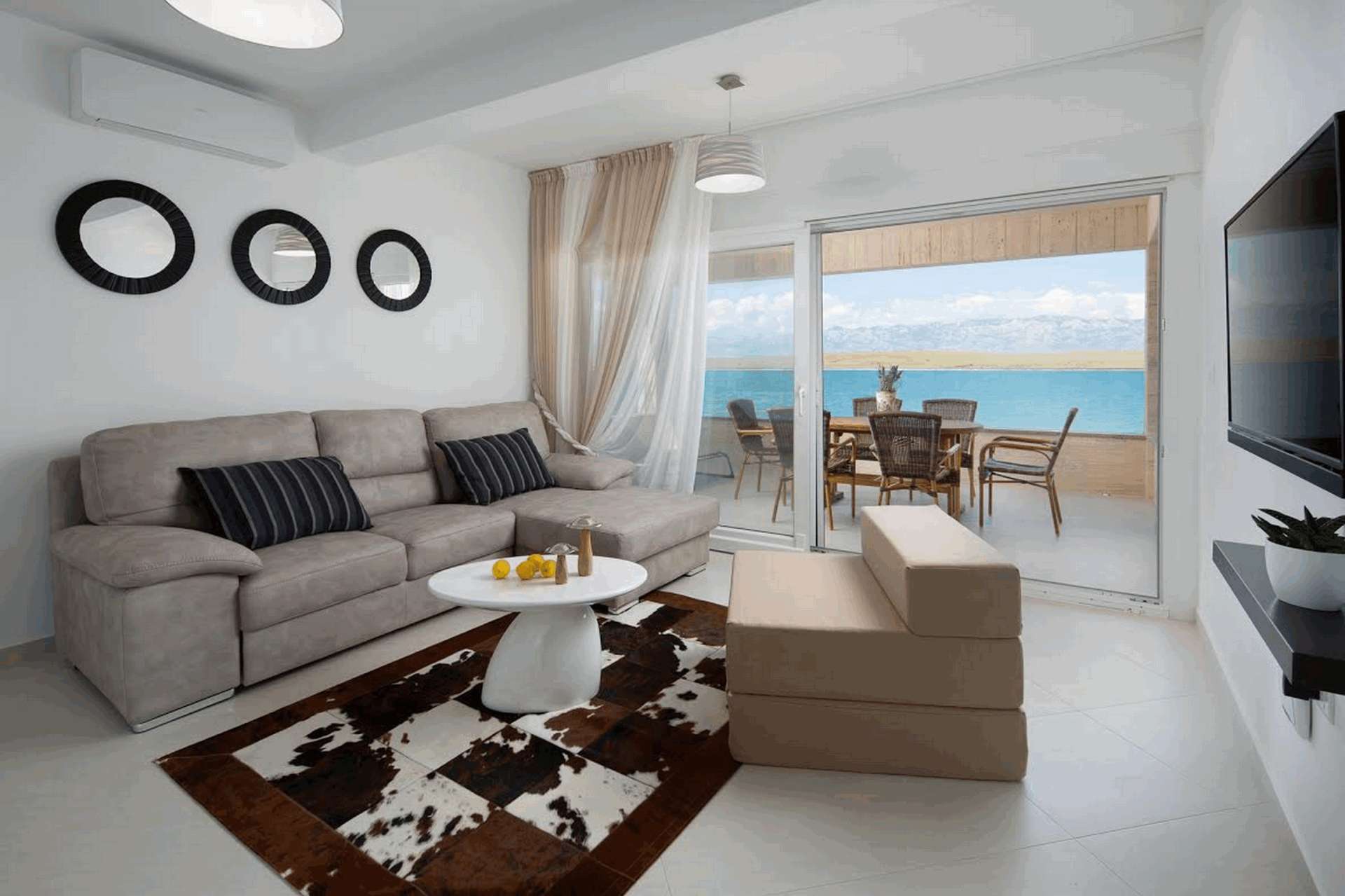 Apartment Vista Royal 2