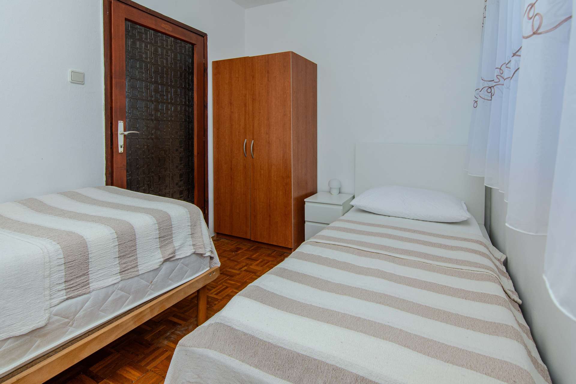 Apartment Kurta 2