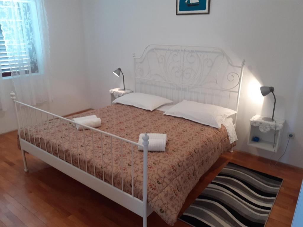 Apartment Krslovic 1